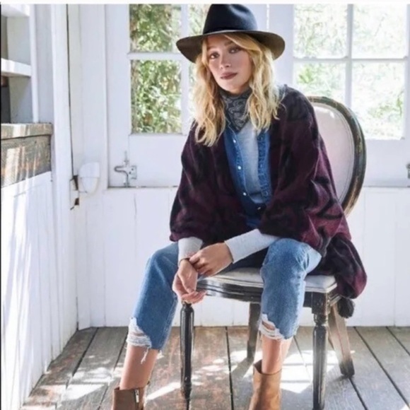 CLEOBELLA Savigny Wine Black Capelet Poncho Wrap Shawl - Picture 1 of 4